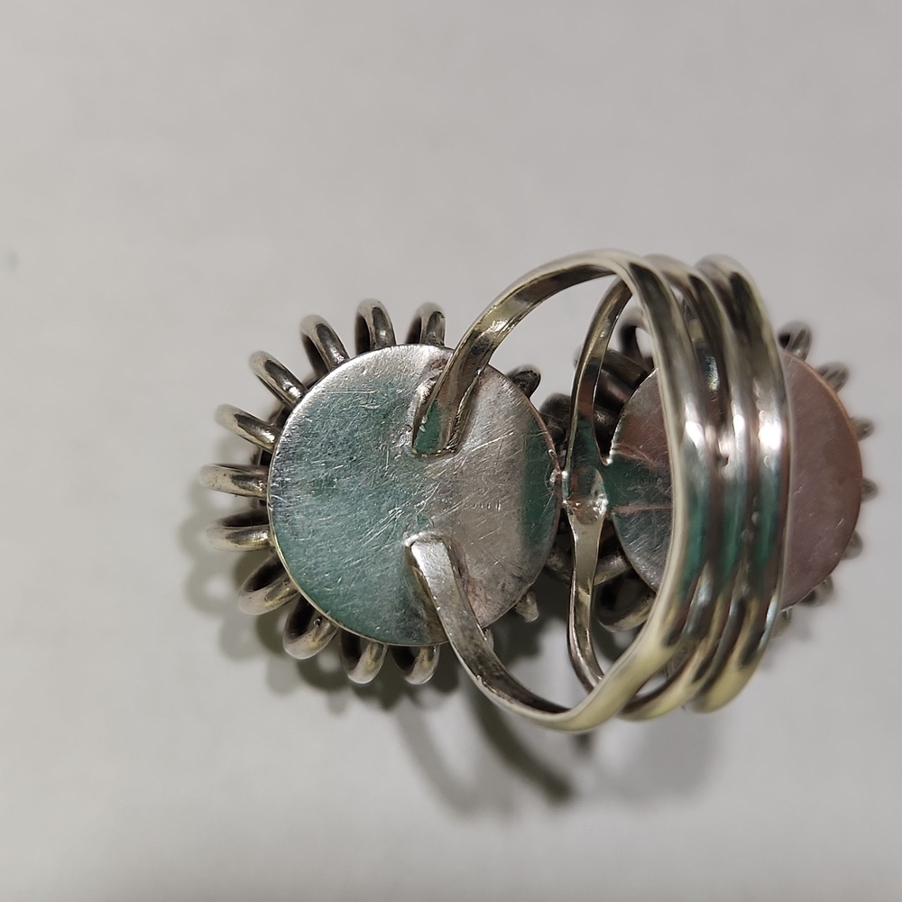 Showstopper! Silver & coral ring sz 8 - Picture 5 of 11